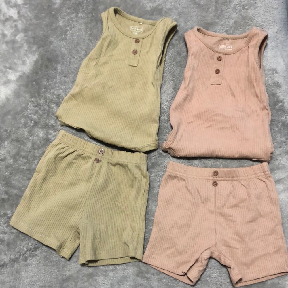 Hunter green & khaki two piece set 6-9 Months